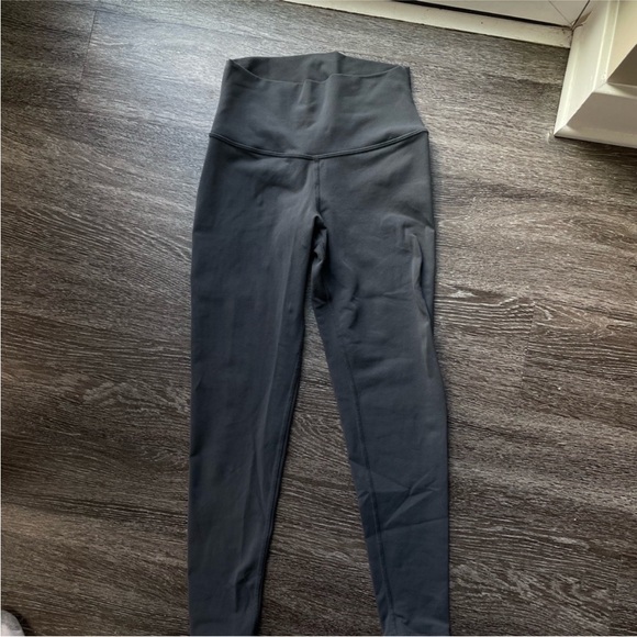 ALO YOGA High-Waist Airbrush Legging - Picture 3 of 5